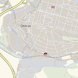 Ostrov: Střet nákladního vozidla s osobním