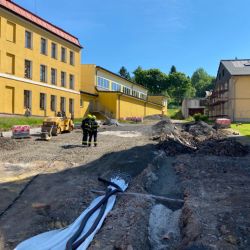 Pernink: Z důvodu unikajícího plynu byli evakuováni nejen žáci ZŠ