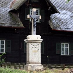 Podhrad: Boží muka jsou díky štědrosti dárce opravena