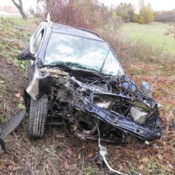 Podlesí: Nepřizpůsobil rychlost. Čelně se srazil s nákladním vozidlem