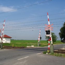 Pozor! Uzavření železničního přejezdu před Citicemi