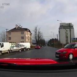 Příjezd k zásahu často komplikují hasičům špatně parkující auta 