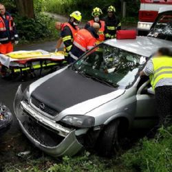 Region: Během víkendu se při nehodách zranilo 13 osob