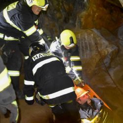 Region: Hasiči zachraňovali zraněné osoby z historických dolů