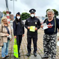 Region: Policejní preventisté obdarovali seniory drobnými dárky