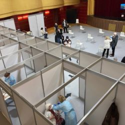 Region: Velkokapacitní očkovací centra čeká stěhování