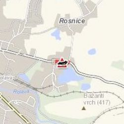 Rosnice: Vozidlo narazilo do zastávky MHD