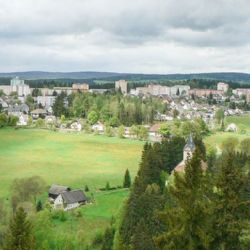 Rotava: Město dokončuje parkoviště v centru 