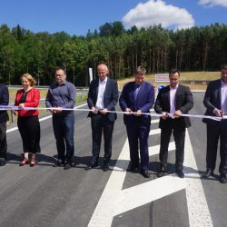 Silnice k budoucí komerční zóně na Podkrušnohorské výsypce je hotova