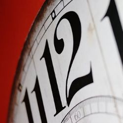 Sirény připomenou památku padlých vojáků