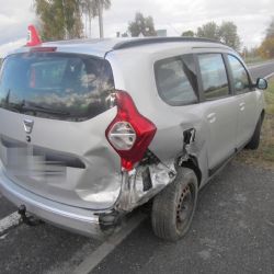 Skalná: Dopravní nehoda s lehkým zraněním 