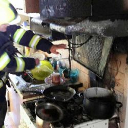 Sokolov: Hasiči jeli pouze otevřít zabouchnutý byt, kde bylo malé dítě. Následně likvidovali požár