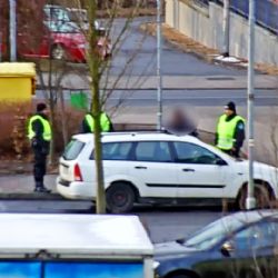 Sokolov: Asistenti prevence kriminality chytili zloděje při vloupání do osobního vozidla