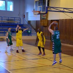 Sokolov: Basketbalový turnaj veteránů ovládly domácí legendy