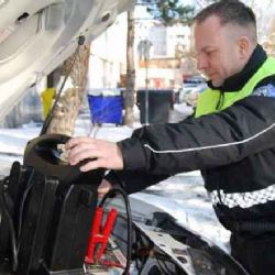 Sokolov: Máte potíže se startováním? Pomohou strážníci