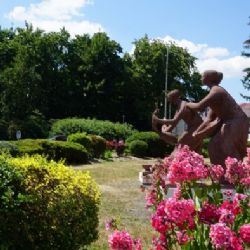 Sokolov: Město opět zdobí sochy Evy Kmentové