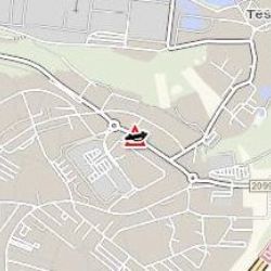 Sokolov: Osobní vozidlo narazilo do středového ostrůvku