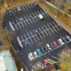 Sokolov: Parkoviště u kláštera je po opravě opět k dispozici