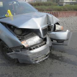 Sokolov: Pod vlivem alkoholu způsobila dopravní nehodu