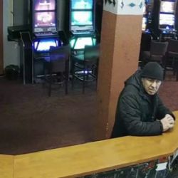 Sokolov: Podvodník oklamal barmana při směně peněz