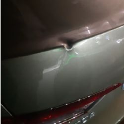 Sokolov: Poškodil odjíždějící automobil