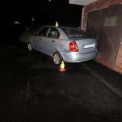 Sokolov: Při couvání naboural jiné vozidlo a ujel