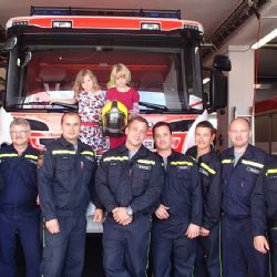 Sokolov: Rodiče nalezených holčiček přišli hasičům osobně poděkovat 