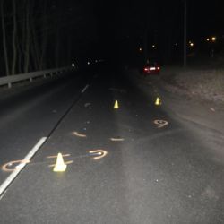 Sokolov: Srazil chodkyni. Na místo nehody letěl vrtulník