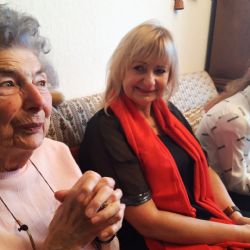 Sokolov: Vánoční gratulace potěšily jubilantku i nemocné