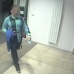 Sokolov: Zapomněl peníze v bankomatu. Hledá se majitel