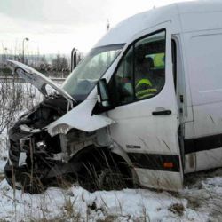 Sokolovsko: Dnes dopoledne hasiči zasahovali u nehody dodávky