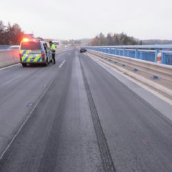 Sokolovsko: Dnešní ranní nehody na šestce