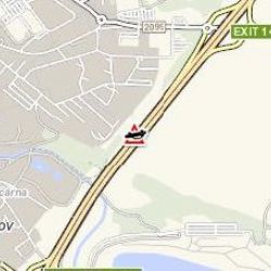 Sokolovsko: Na šestce havarovalo vozidlo do příkopu. Skončilo na střeše