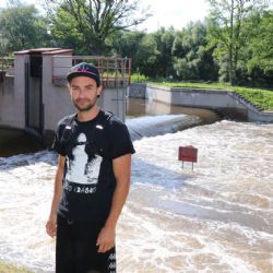 Sokolovsko: Policista skočil do vody a vytáhl topícího se muže