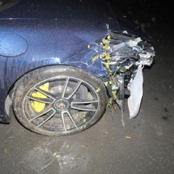 Sokolovsko: S vozidlem se přetočil přes střechu. Skončil ve svodidlech