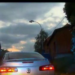 Sokolovsko: Ujížděl policii a naboural do zdi. Z místa nehody utekl