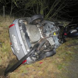 Staré Sedlo: Při předjíždění došlo k nehodě tří vozidel