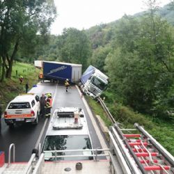 Stráž nad Ohří: Páteční nehoda uzavřela komunikaci na šest hodin