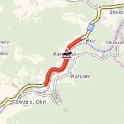 Stráž nad Ohří: Pád větve na osobní vozidlo za jízdy 