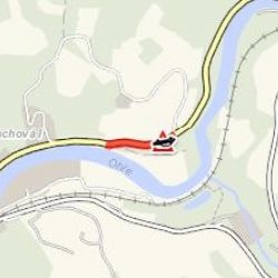 Stráž nad Ohří: Tři vozidla skončila ve svodidlech