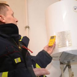 Střížov: Únik oxidu uhelnatého. Jedna osoba musela být převezena do nemocnice