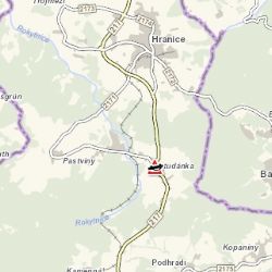 Studánka: Osobní vozidlo blokuje vozovku