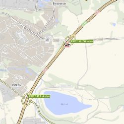 Těšovice: Na šestce osobní vozidlo narazilo do dopravního značení