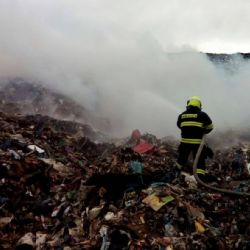 Tisová: Hasiči likvidovali požár skládky