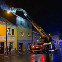 Toužim: Hasiči včera likvidovali požár komínu
