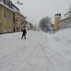 Uzavřené úseky silnic v našem kraji silničáři postupně zprovozňují