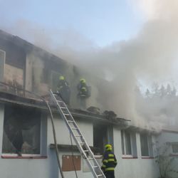 V Mariánské hořela rekreační chata