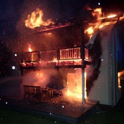 V Mezirolí vyhořel rodinný dům. Vyhlášen byl 2. stupeň poplachu