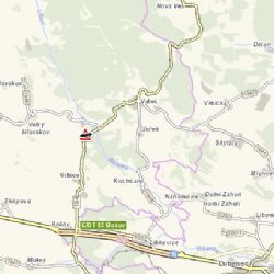 Valeč: Osobní vozidlo havarovalo mimo komunikaci