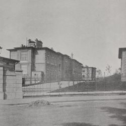 Včera uplynulo 187 let od nejstarší zmínky Karlovarské krajské nemocnice